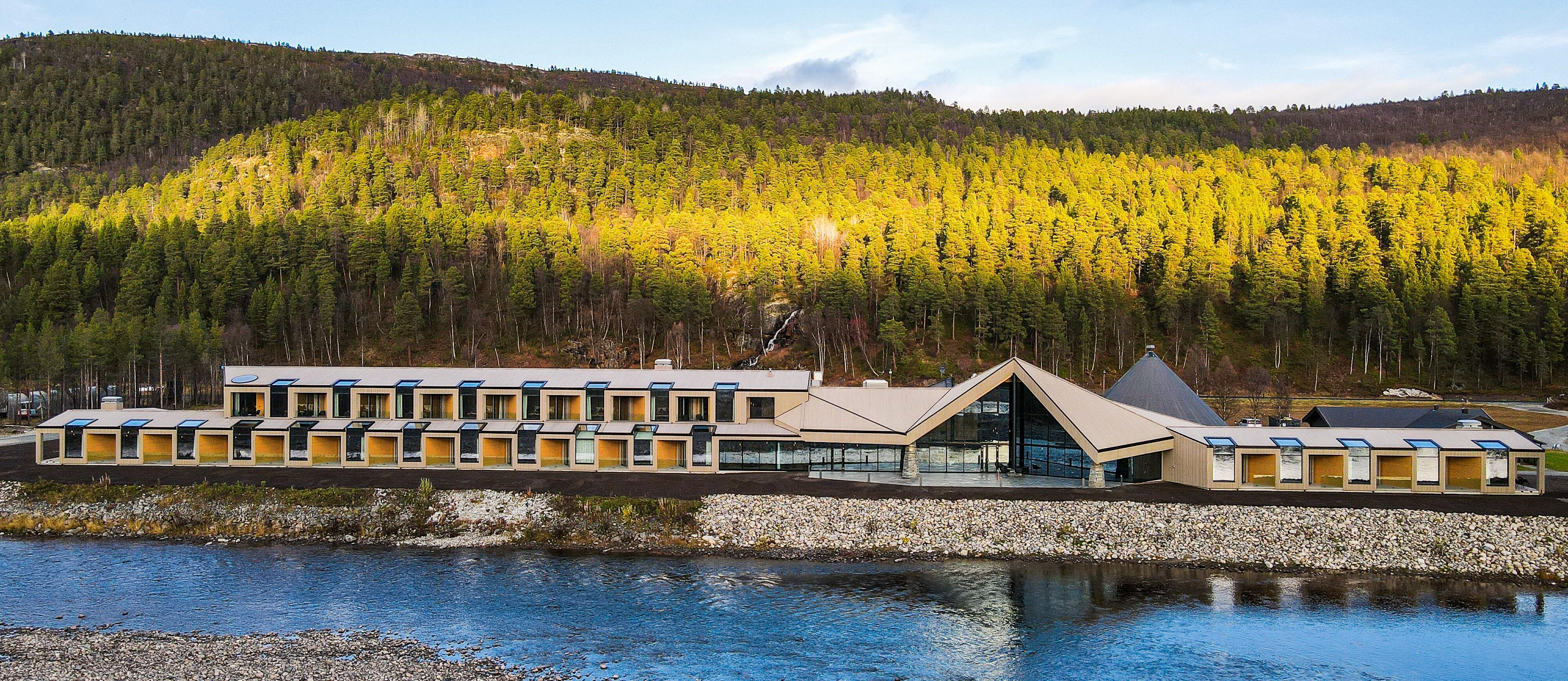 Arctic Wilderness Lodge bredde